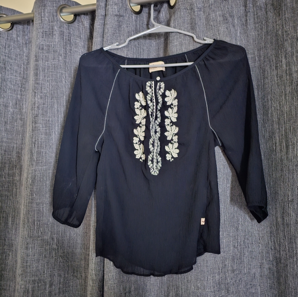 Hollister Navy Blouse with White Embroidery